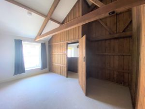 Stables Bedroom, 2- click for photo gallery
